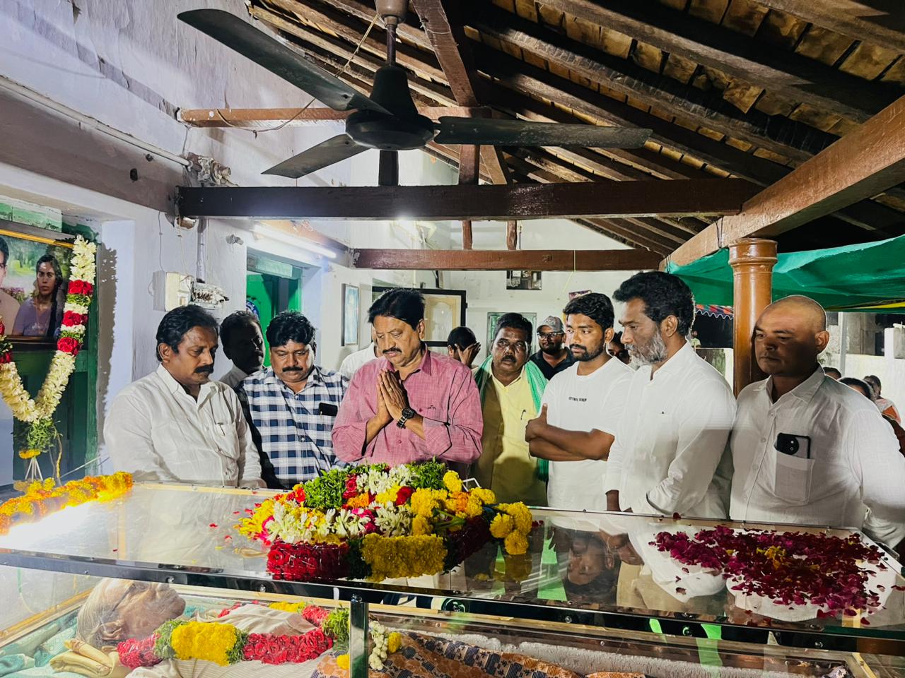 వేల్పుల దాసు కి నివాళులర్పించిన సామినేని ఉదయభాను .