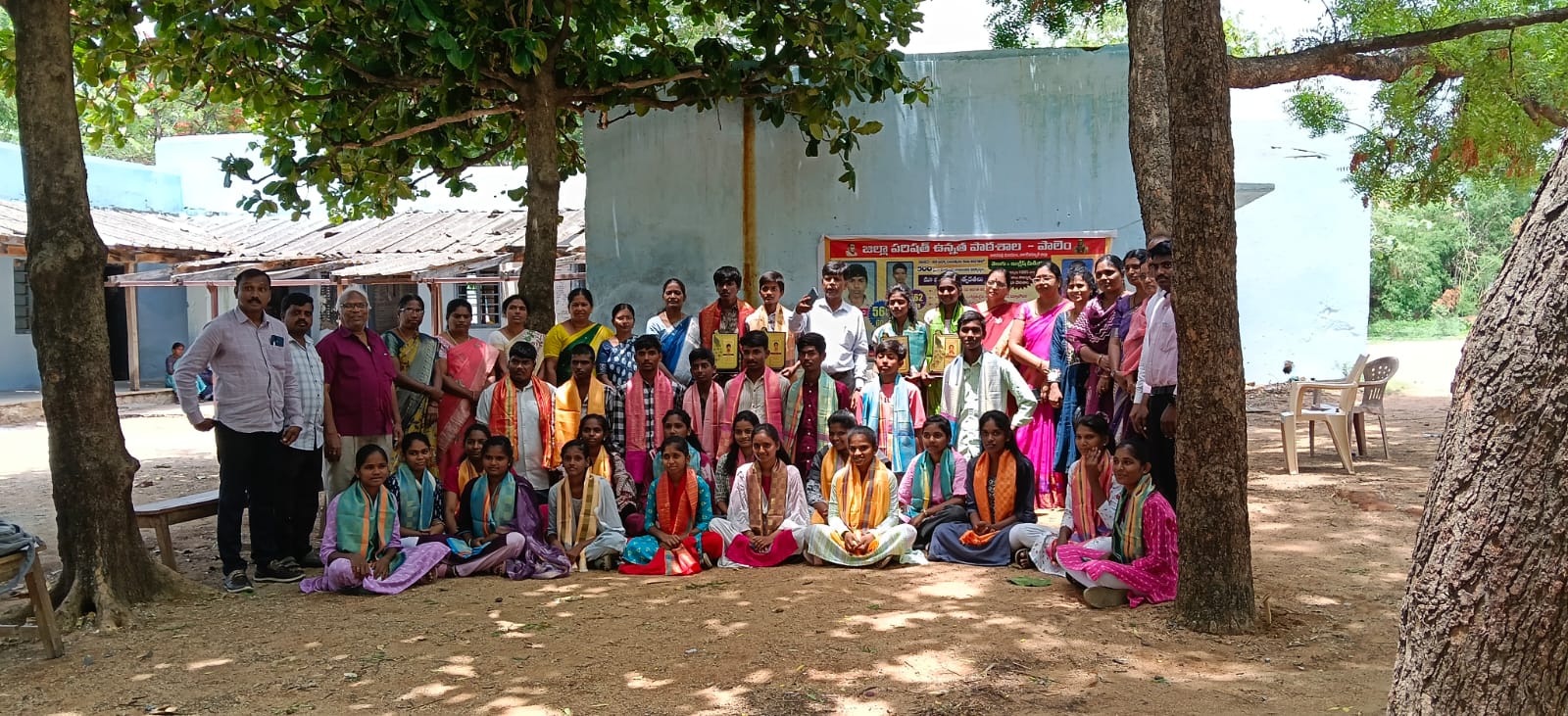 10వ తరగతి ప్రతిభావంతుల విద్యార్థులకు ఘన సన్మానం – పాలెం జెడ్పీహెచ్‌ఎస్‌లో
