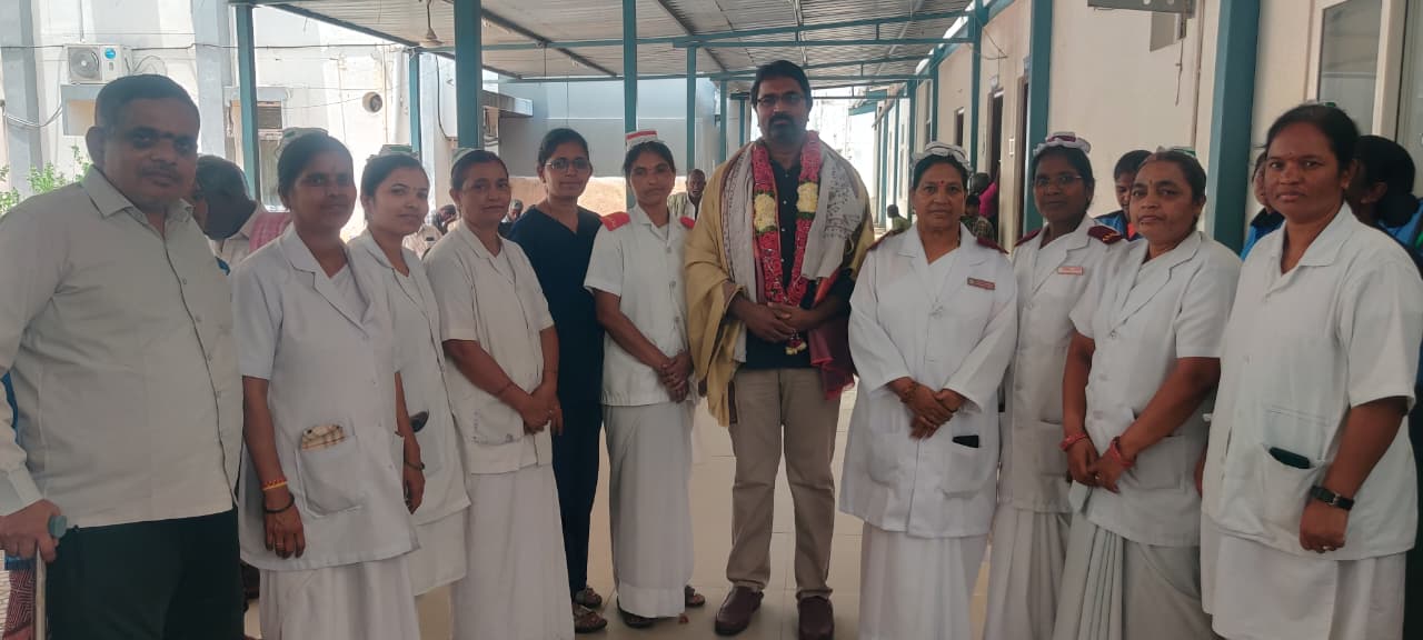 ఆర్థోపెడిక్ ప్రొఫెసర్ డాక్టర్ వి.శేఖర్ కు ఆత్మీయ సన్మానం.