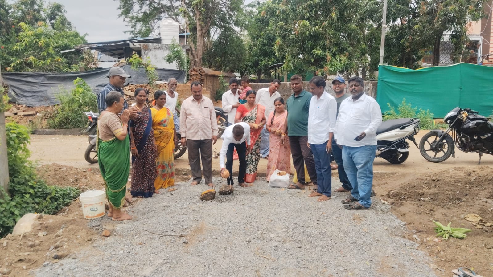 ఖానాపురం గ్రామంలో నూతన సిసి రోడ్డు పనులు ప్రారంభం