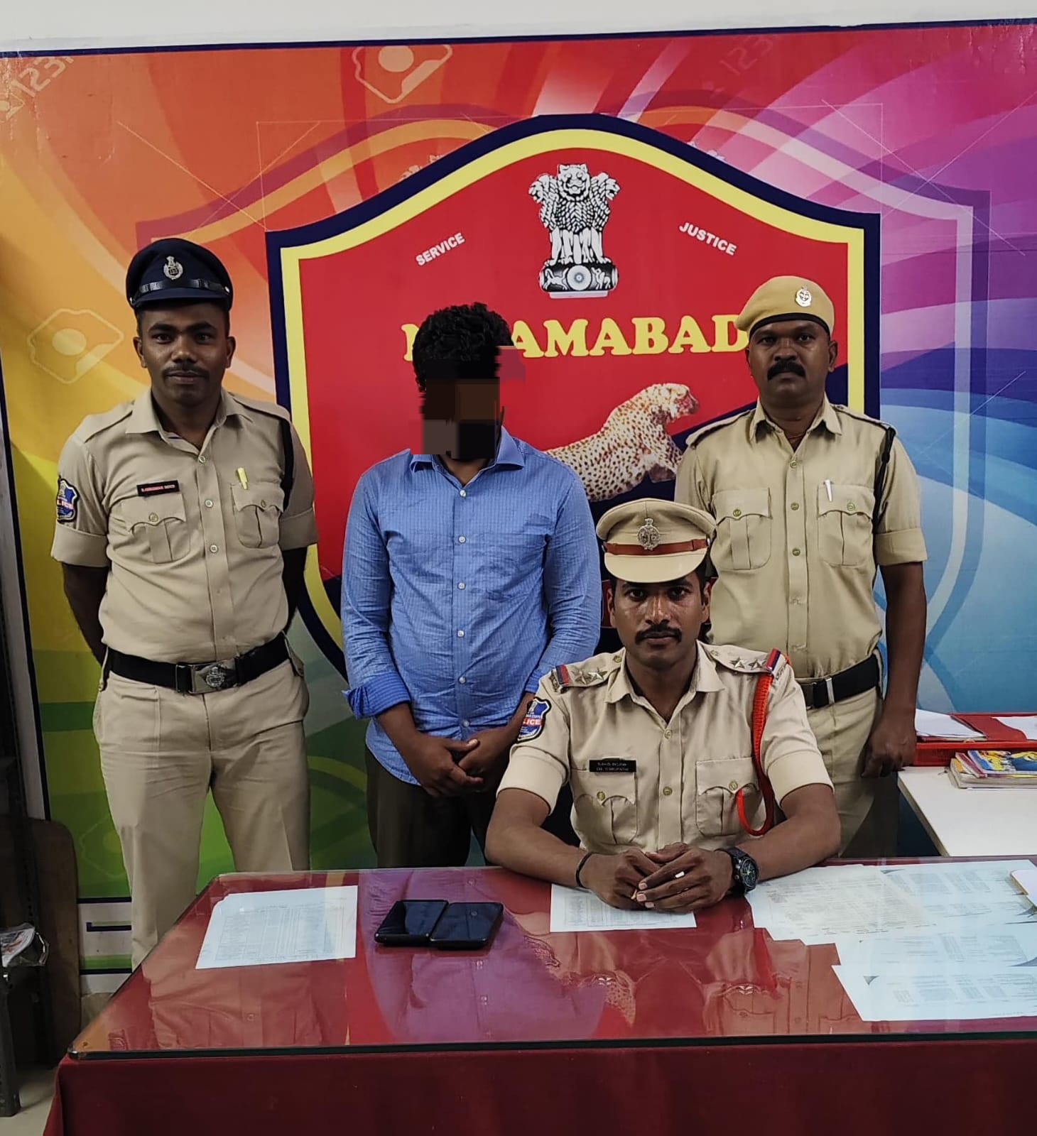 లింబాద్రి గుట్ట వద్ద బెదిరించి డబ్బులు వసూలు చేస్తున్న వ్యక్తి అరెస్ట్