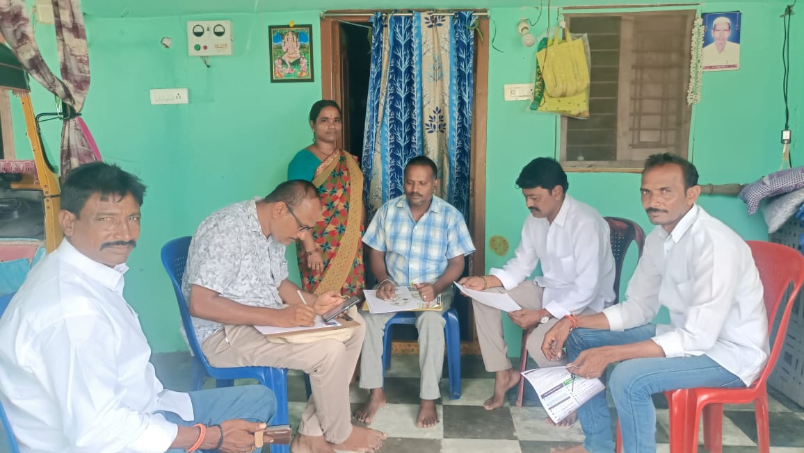 అర్హుల ఓటు హక్కు పరిరక్షణే లక్ష్యం.. జగన్నాధపురంలో ఇంటింటి సర్వే